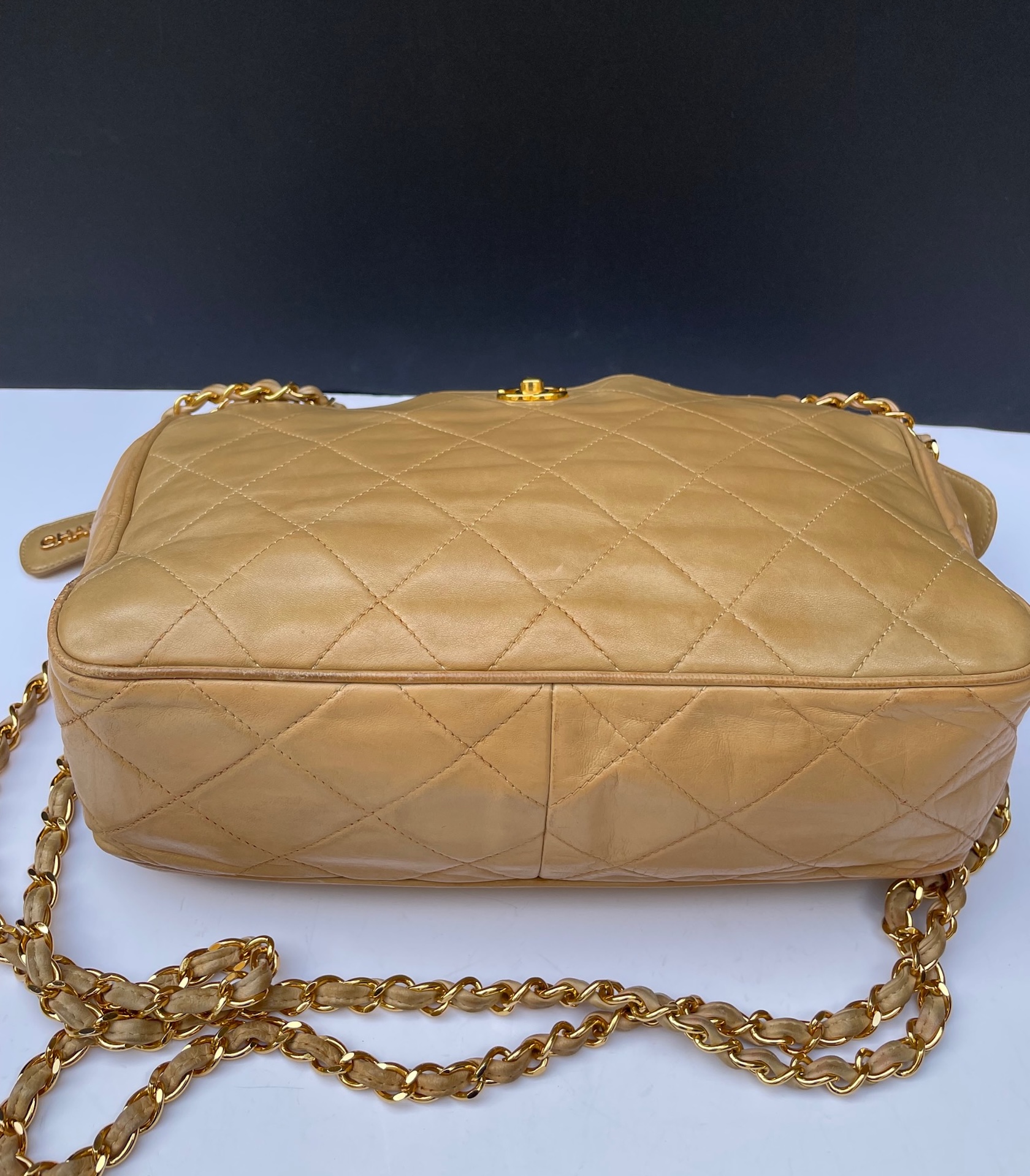 chanel vintage diamond quilted beige cc logo double shoulder strap 1996