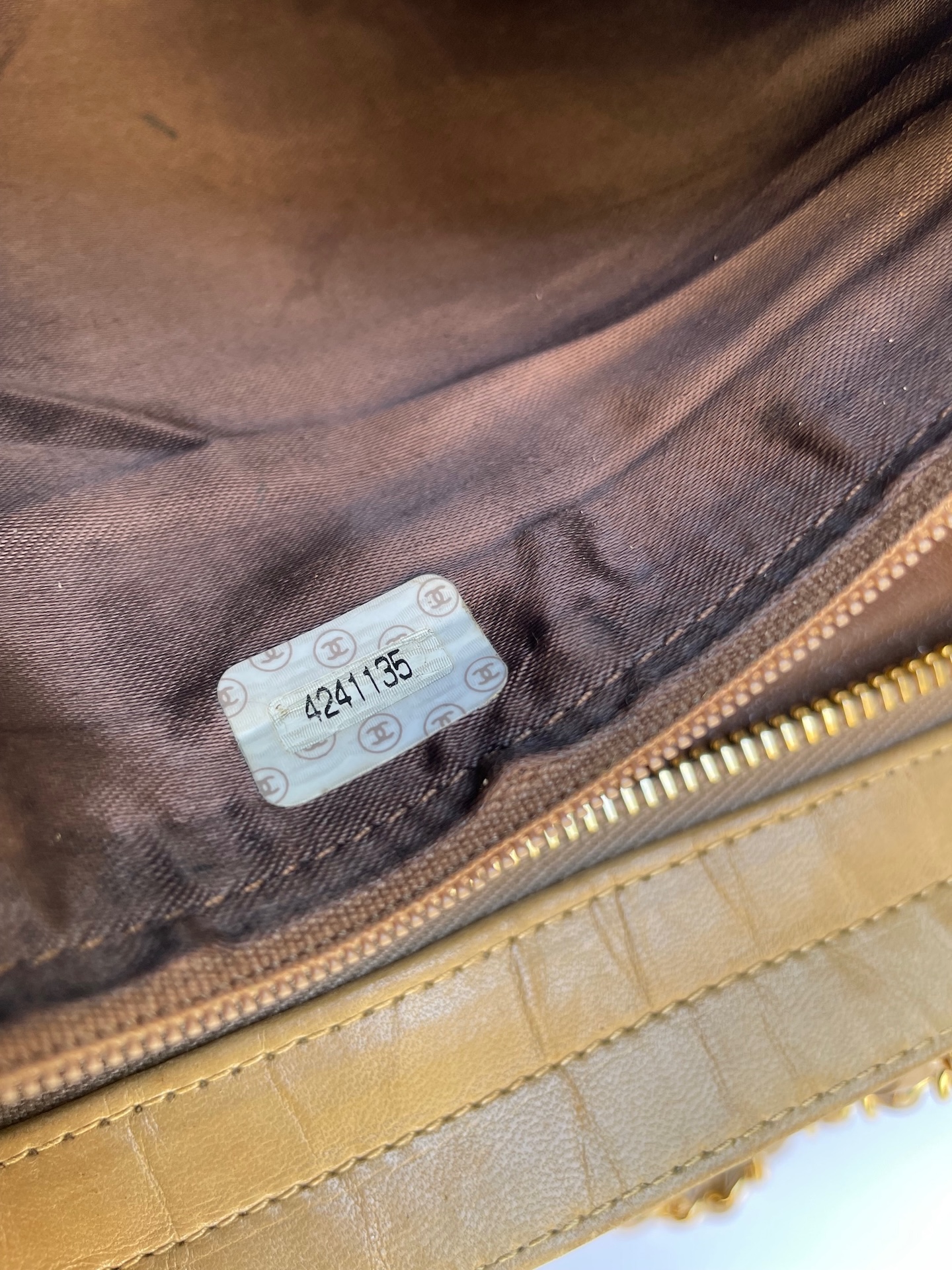 chanel vintage diamond quilted beige cc logo double shoulder strap 1996