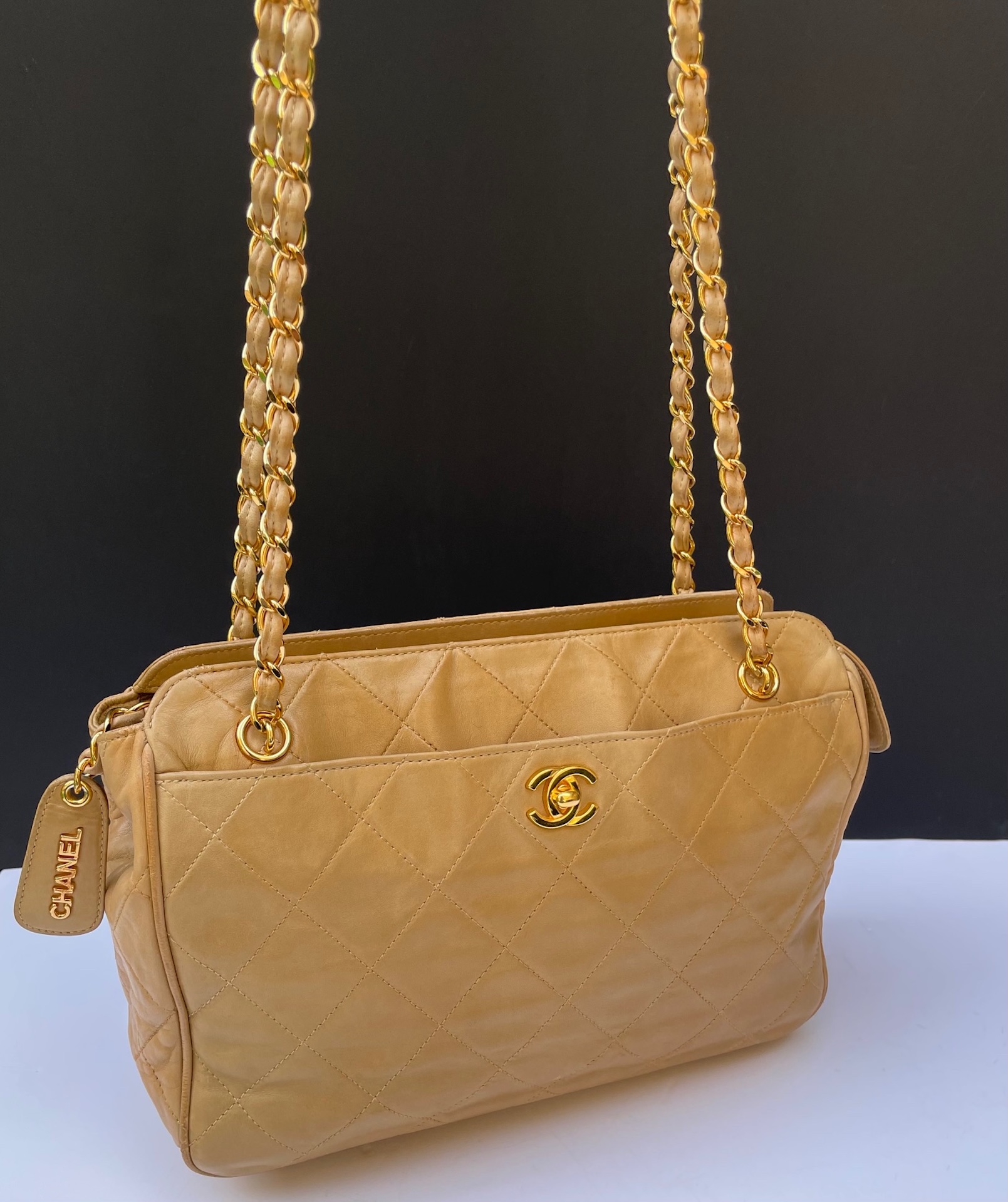 chanel vintage diamond quilted beige cc logo double shoulder strap 1996