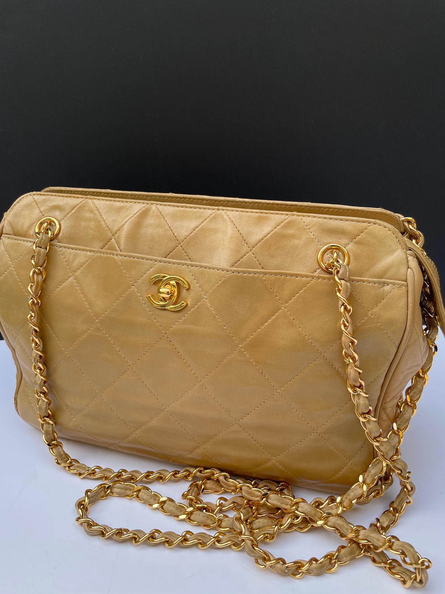 chanel vintage diamond quilted beige cc logo double shoulder strap 1996