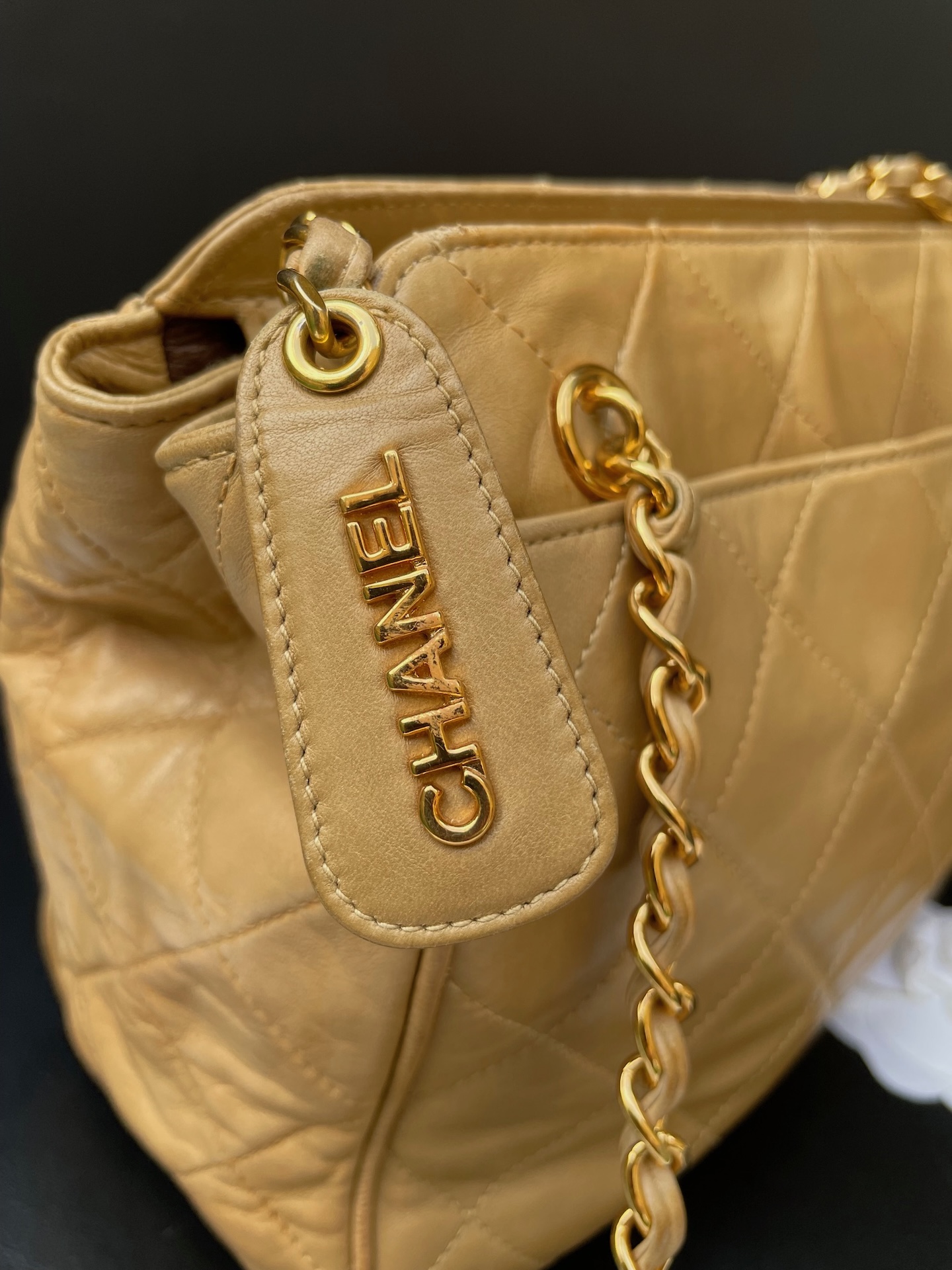 chanel vintage diamond quilted beige cc logo double shoulder strap 1996