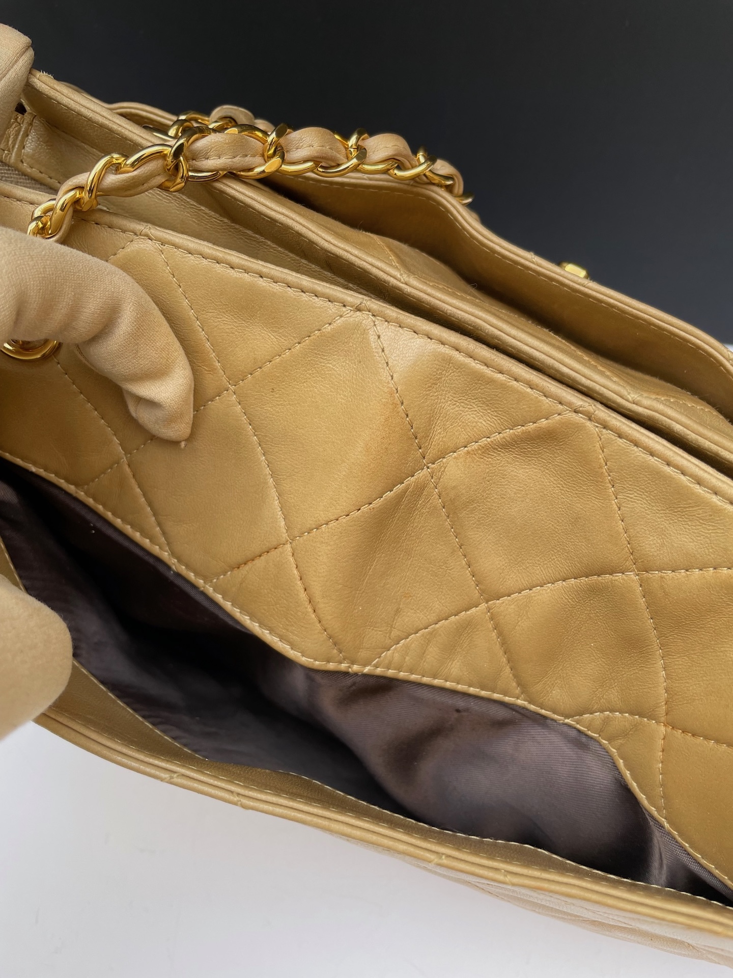 chanel vintage diamond quilted beige cc logo double shoulder strap 1996