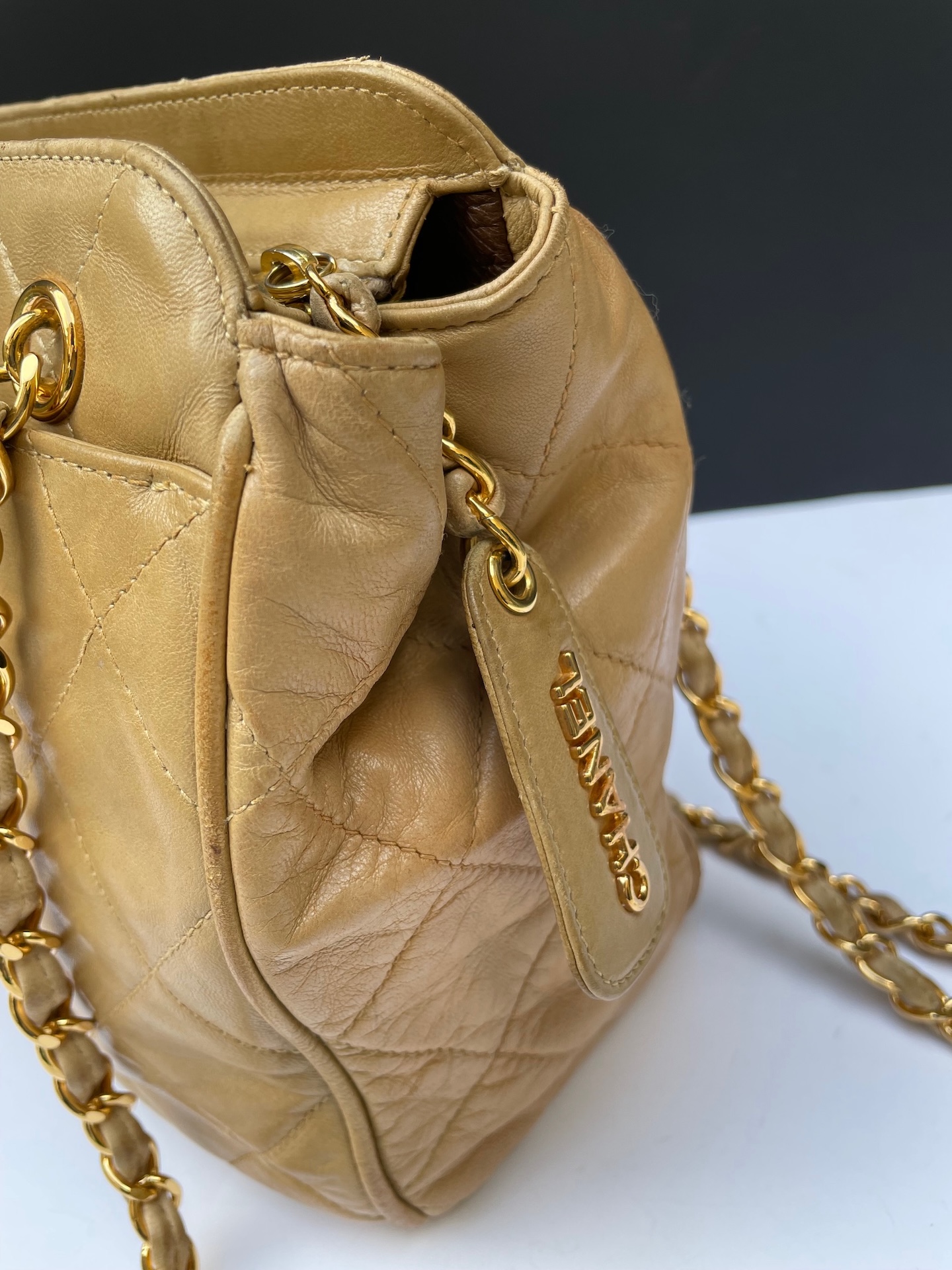 chanel vintage diamond quilted beige cc logo double shoulder strap 1996