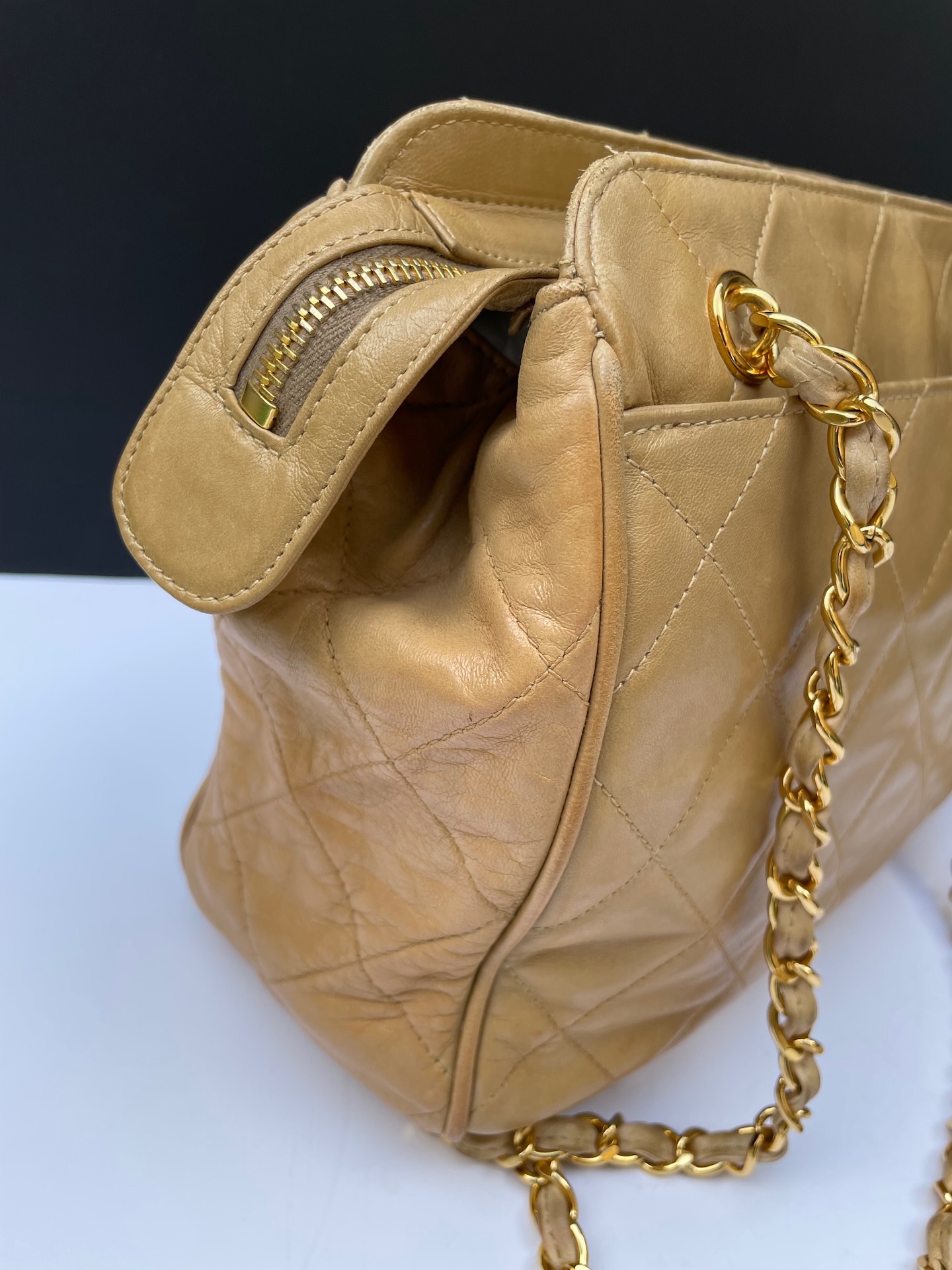 chanel vintage diamond quilted beige cc logo double shoulder strap 1996